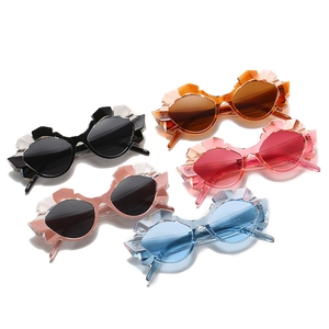 Polygon cat eye sunglasses with crystal cut geometric frames in five assorted colors