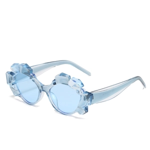 Retro polygon cat eye sunglasses in light blue transparent crystal design