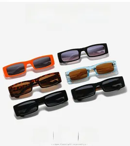Kollektion von Retro-Quadrat-Sonnenbrillen in sechs trendigen Farben für einen urbanen Look