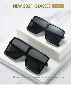 Detailansicht der markanten quadratischen Sicherheitsbrille für Eltern-Kind-Styling