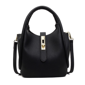 Sac à main rétro noir motif litchi avec fermoir doré et bandoulière amovible