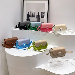 Borse a tracolla a sella minimaliste in 8 colori vivaci con elegante fibbia rotonda