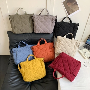 Sac Fourre-Tout Matelassé En Losange Cuir PU Grande Capacité Sac À Bandoulière Main Décontracté Mode Fermeture Éclair Femmes