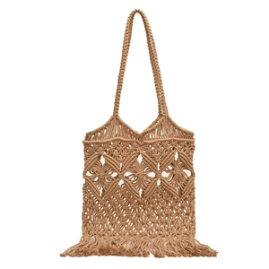 Sac fourre-tout bohème en paille évidée avec glands et bandoulières pour les vacances