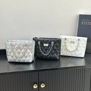 Sac À Main Matelassé Pour Femmes Mode Cuir PU Chaîne Sac À Épaule Bandoulière Avec Fermoir Rotatif Fourre-tout Élégant