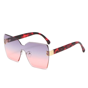 Überdimensionale randlose Sonnenbrille mit lila Verlaufsgläsern und Leopardenmuster