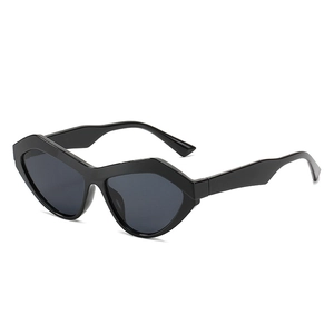 Trendige Katzenaugen Sonnenbrille UV400 Schutz PC Rahmen AC Linse Geometrische Dreiecksform Damen Party Reise Accessoire