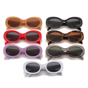 Retro oval sunglasses in various colors including tortoiseshell and classic black
