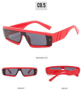 Vue en trois angles de lunettes de soleil rectangulaires rouges vintage avec détails monture