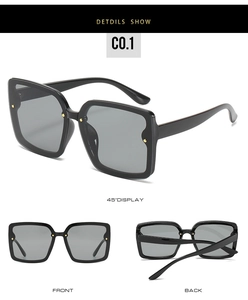 Vues détaillées de lunettes de soleil rectangulaires noires avec rivets dorés rétro