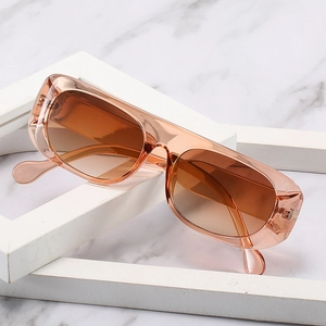 Lunettes de soleil rectangulaires rétro orange thé translucide avec monture épaisse