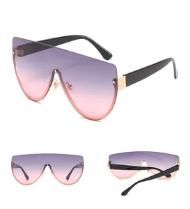 Détails des lunettes de soleil masque avec verres dégradés du violet au rose