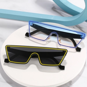 Lunettes de soleil oversize géométriques pour femmes en jaune et bleu dégradé chic
