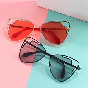 Trend cat-eye stainless steel flower sunglasses with vibrant red and grey tinted lenses