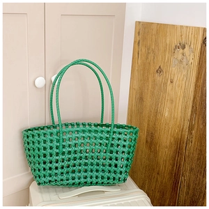 Sac fourre-tout vert tissé à la main avec doubles poignées pour plage et quotidien