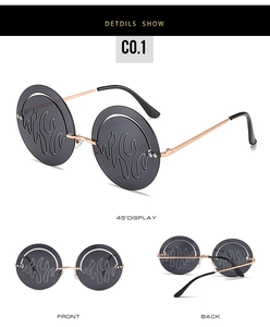 Vues détaillées de lunettes steampunk avec motif de flammes sur les verres foncés