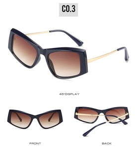 Vue sous trois angles de lunettes de soleil carrées avec des branches en métal doré