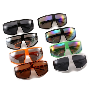 Men's and women's large frame cycling sunglasses in eight assorted colors for sports