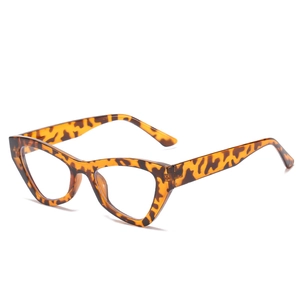 Classic tortoiseshell cat eye blue light blocking glasses with stylish rivet accents