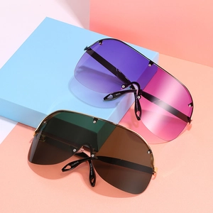 Fashionable oversized one-piece cycling sunglasses with gradient lenses and metal temples