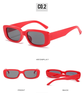 Vues détaillées sous plusieurs angles de lunettes de soleil vintage rouges ovales