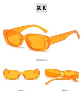Trois vues de lunettes de soleil rectangulaires orange translucide montrant les détails