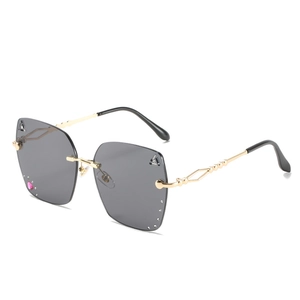 Women Rimless Square Sunglasses With Metal Frame UV400 Rhinestone Heart Crystal Gradient PC Lens Fashion Eyewear