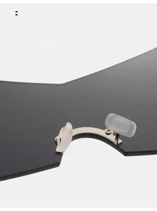 Macro shot of comfortable silicone nose pads on oversized cat eye sunglasses detail