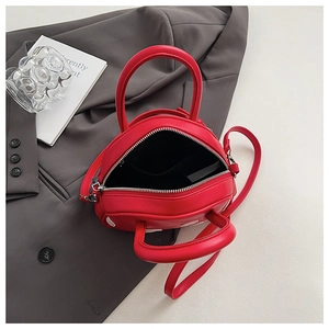 Vue de dessus du sac coquillage rouge avec bandoulière réglable et doublure noire