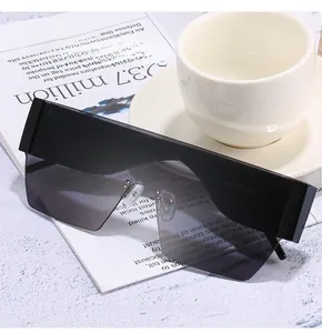 Close-up of oversized square sunglasses with model specifications 8092 53-18-141