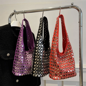 Sac Hobo De Mode Sac Sous Les Aisselles Similicuir Rivet Rond Argenté Style Punk Rock Fermeture Magnétique Sac Pour Femmes