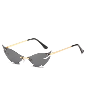 Occhiali Da Sole A Fiamma Donna Senza Montatura Montatura In Metallo Forma Di Fuoco Irregolari UV400