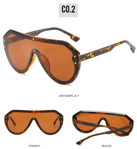Drei Ansichten der Übergroße Sonnenbrille mit Leopardenmuster und braunem Glas