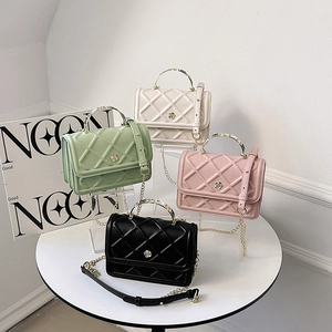 Borsa A Spalla Trapuntata Pelle PU Chiusura Fiore Manico In Metallo Moda Borsa A Tracolla Quadrata Per Donne