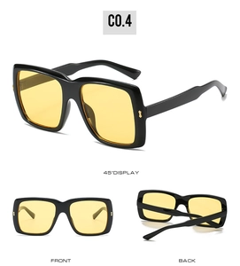 Vues détaillées de lunettes de soleil carrées noires avec verres jaunes et détails dorés