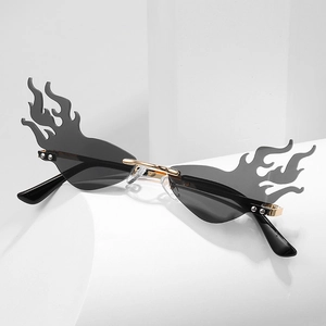 Lunettes de soleil sans monture en forme de flamme avec verres noirs et branches en métal doré