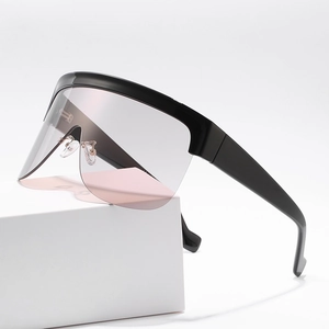 Fashion oversized shield sunglasses with black frame and pink grey gradient lens