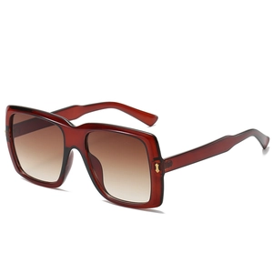 Lunettes de soleil carrées surdimensionnées monture marron avec verres dégradés