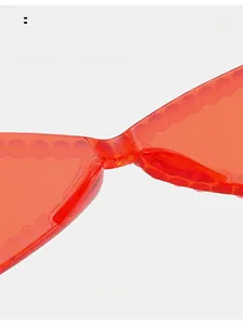 Détail des plaquettes de nez et monture orange sans bordure avec texture pointillée