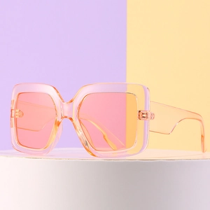 Occhiali da sole quadrati oversize classici in finitura rosa-arancio traslucida