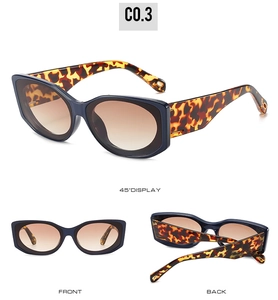 Vues détaillées de lunettes de soleil carrées avec monture bleue et branches en écaille