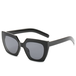Oversize Quadratische Sonnenbrille UV400 Schutz PC Rahmen Cat Eye Retro Trendige Outdoor Brille Für Damen