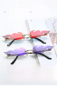 Détails de lunettes de soleil sans monture en forme de flamme avec verres dégradés