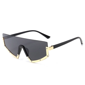 Women Oversized Shield Sunglasses UV400 Protection PC Lens Metal Frame Rivet Decor Futuristic Punk Fashion Eyewear
