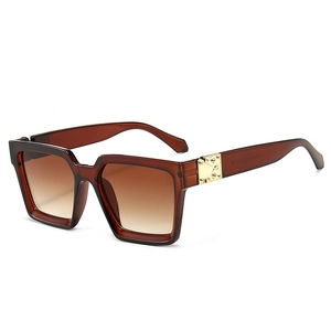 Retro quadratische Oversized-Sonnenbrille in Braun mit goldenen Metalldetails