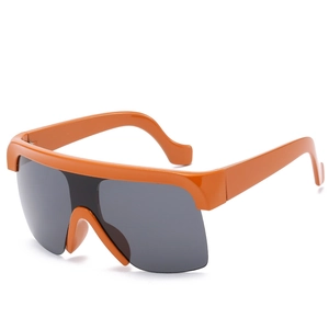 Lunettes de soleil de sport orange oversize monobloc avec verres gris foncé et monture large