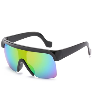 Lunettes de soleil oversize avec verres réfléchissants arc-en-ciel et monture noire