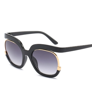 Large Square Sunglasses Women Fashionable Gradient Lens Metal PC Frame UV400 Protection Trendy Travel Outdoor Eyewear