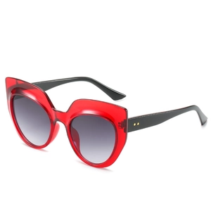 Fashion red cat eye oversized sunglasses with gold rivets and grey gradient lenses
