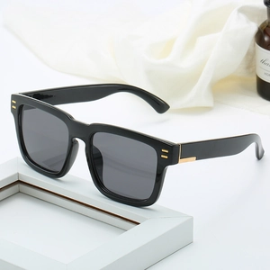 Classic retro square frame sunglasses for men and women with gold rivet details